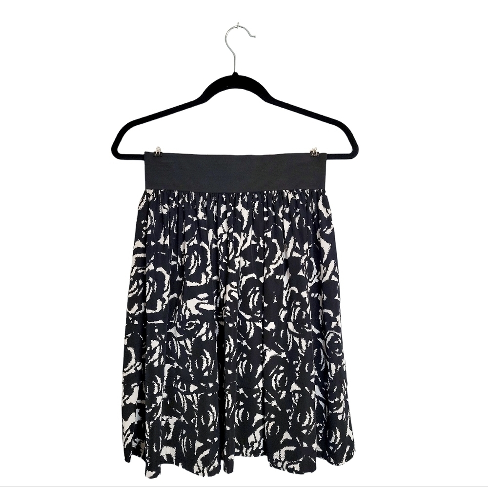 Women's black floral skirt, Sz Small